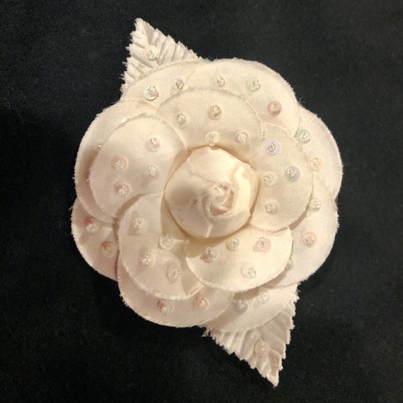 Albert Nipon Evening Sequin women's Two-Piece Suit - Picture 8 of 8